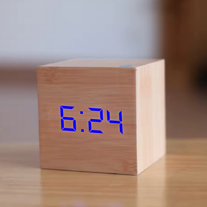 Réveil LED Design Minimaliste & Affichage Automatique