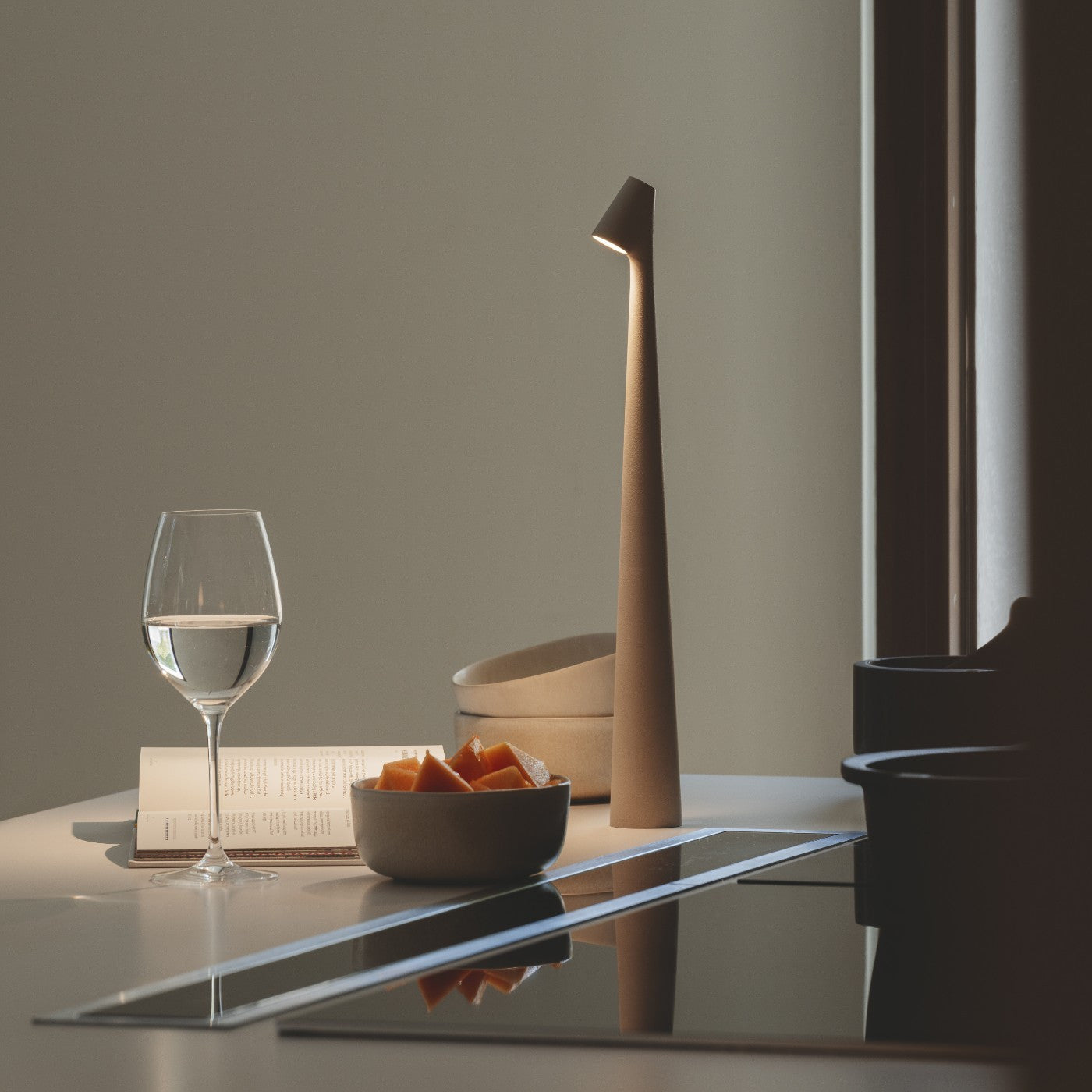 Lampe de table mince et minimaliste | Illumine votre salon, votre chambre ou votre bureau