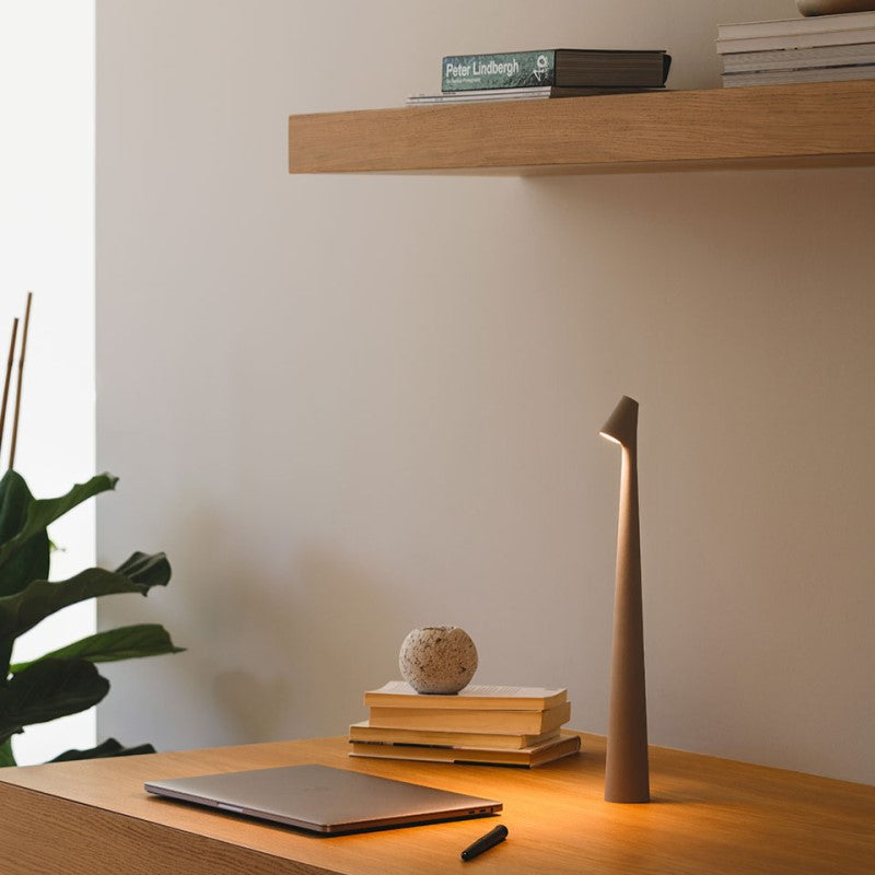 Lampe de table mince et minimaliste | Illumine votre salon, votre chambre ou votre bureau